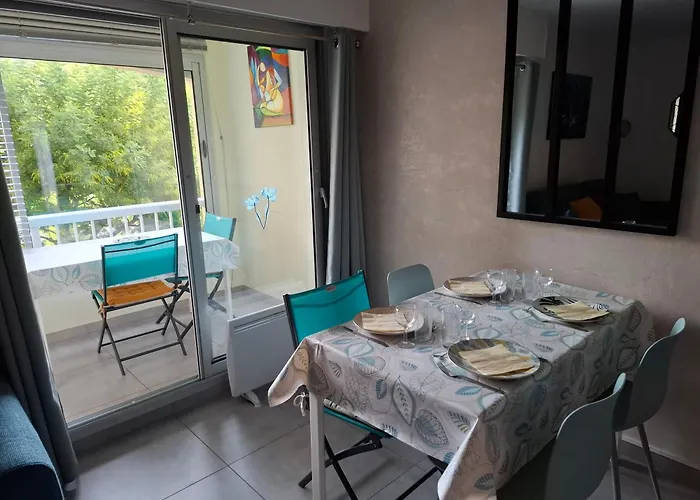 T2 Paisible, Wifi, Proche Et Pinede Apartman